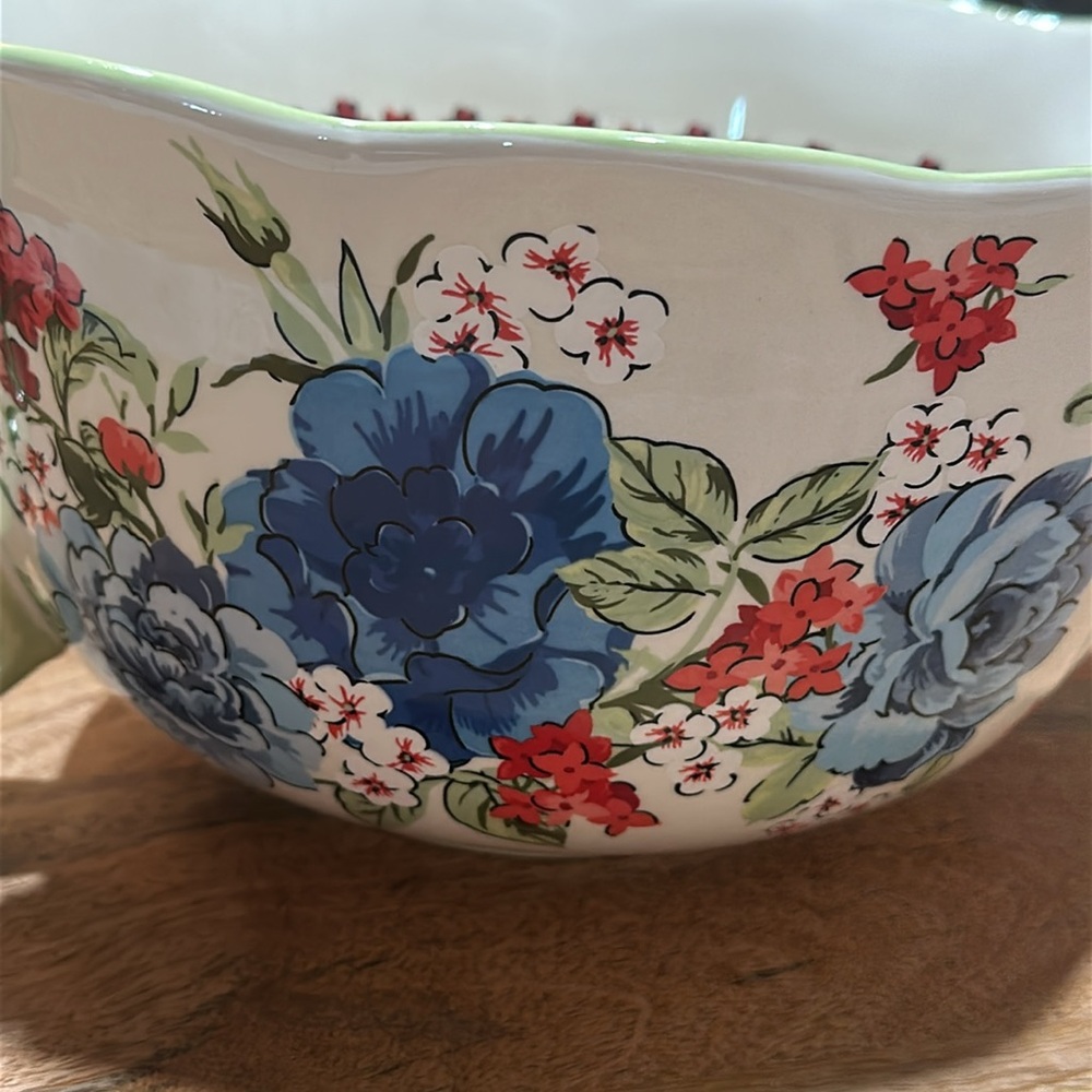 The Pioneer Woman Classic Charm Batter Bowl - Picture 2 of 7